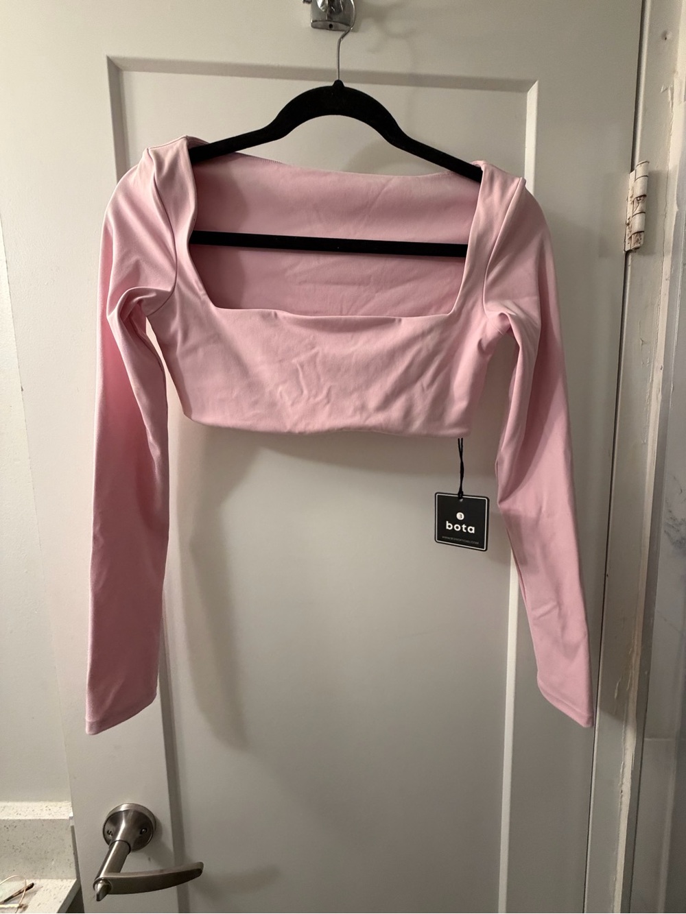 Bota Women's Pink Long-Sleeve Square Neck Crop Top